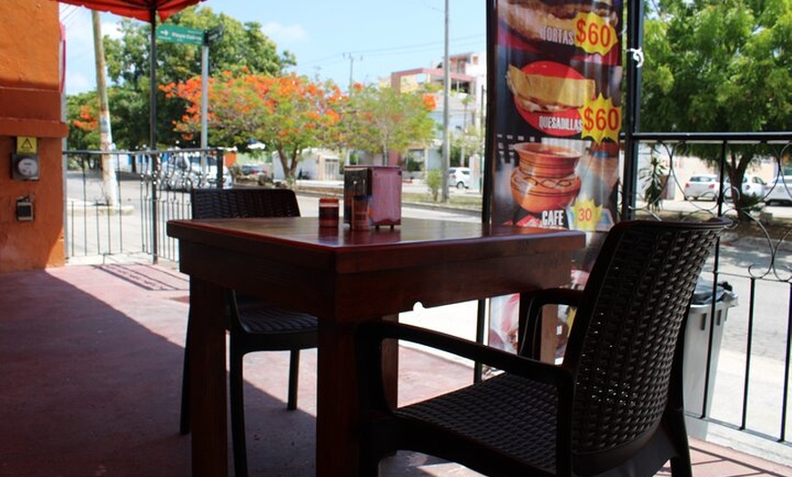 Image 28: Shopping and Mexican food in a Private Guided Cancun Tour