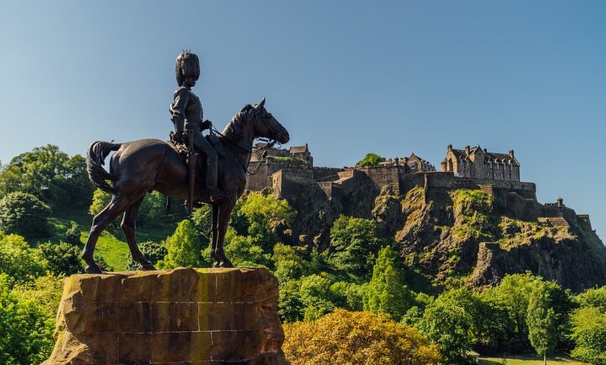 Image 18: Big Bus Edinburgh Hop-on Hop-off Sightseeing Tour by Open-Top Bus