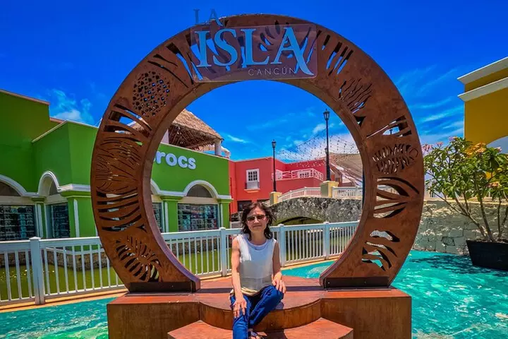 Cancun Shopping Private Guided Tour & City Sightseeing