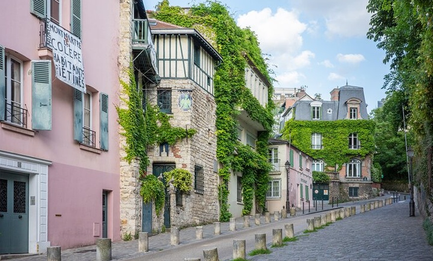 Image 13: Visite à pied de Montmartre : Sacré-Cœur, pierres précieuses cachée...