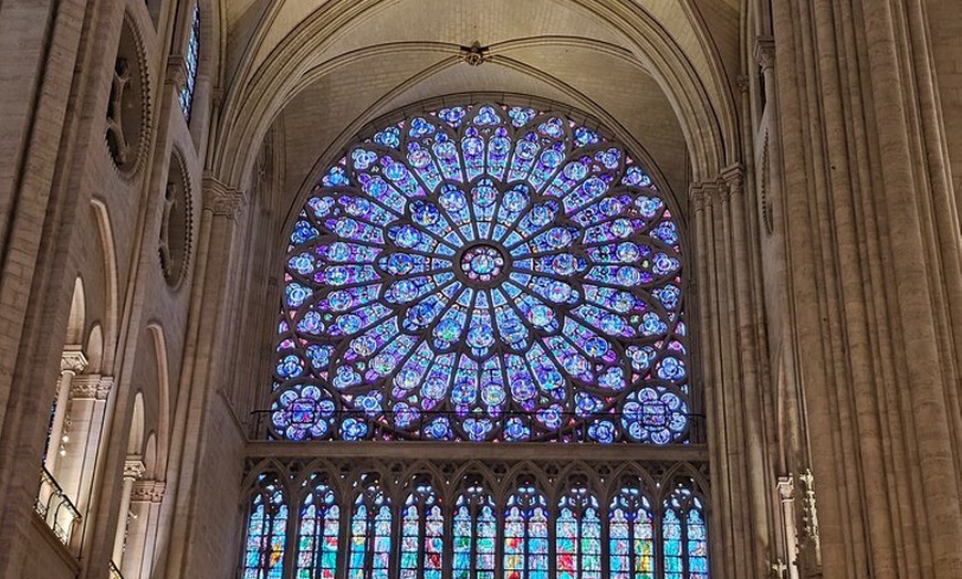 Image 34: Accès Notre-Dame : Explorez l'intérieur avec un Guide agréé.
