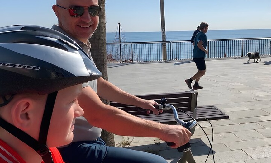 Image 6: 2.5h Tour en E-Bike : Parques, Jardines, Vistas a la playa y panorá...