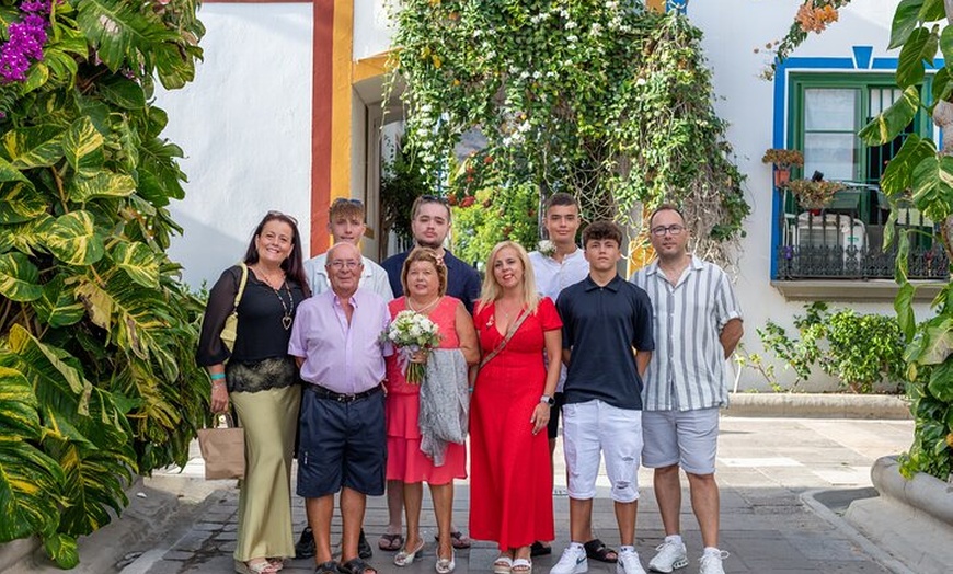 Image 4: Sesión de fotos en Puerto de Mogán Flowering Seaside Fish Village