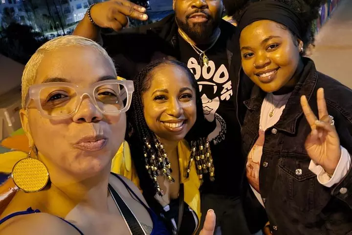 City Lights Atlanta Night-Time Tour with Photos & Dinner Stop