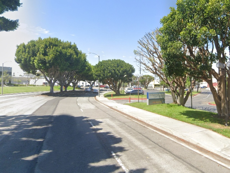Parking at 2000 E. Mariposa Ave. Lot