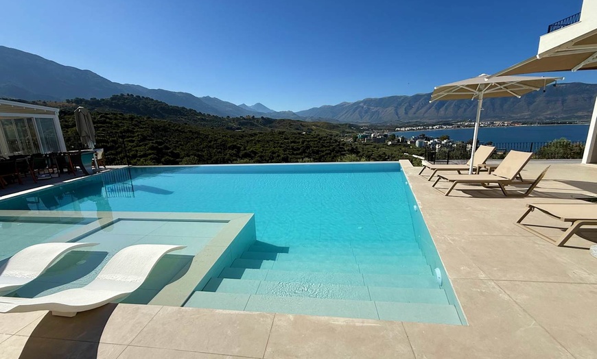 Image 2: ✈ ALBANIE | Vlore - Cayo Exclusive Hotel 4* - Bord de mer