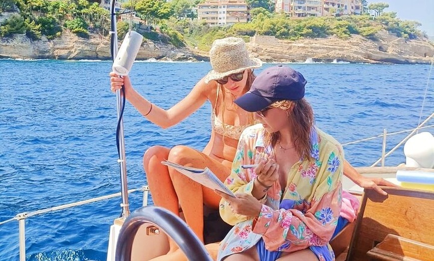 Image 18: Experiencia Gastronómica a Bordo de Velero Clásico en Palma