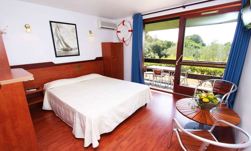 Image 4: ✈ CORSE | Porto Vecchio - Residence Castell'Verde 3* - Ambiance Méd...