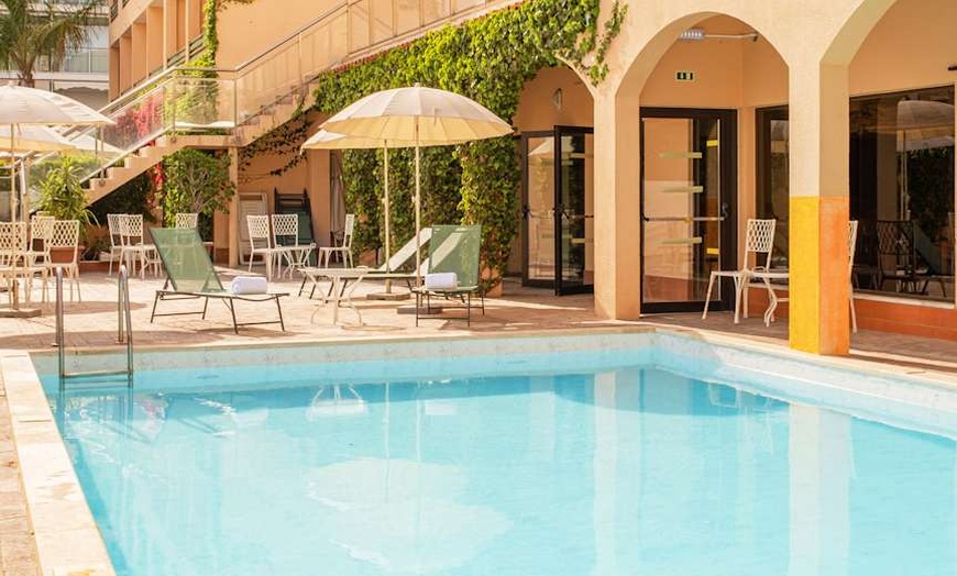 Image 1: ✈ ALGARVE | Monte Gordo - Casablanca Unique Hotel 3*, 2 nachten - B...