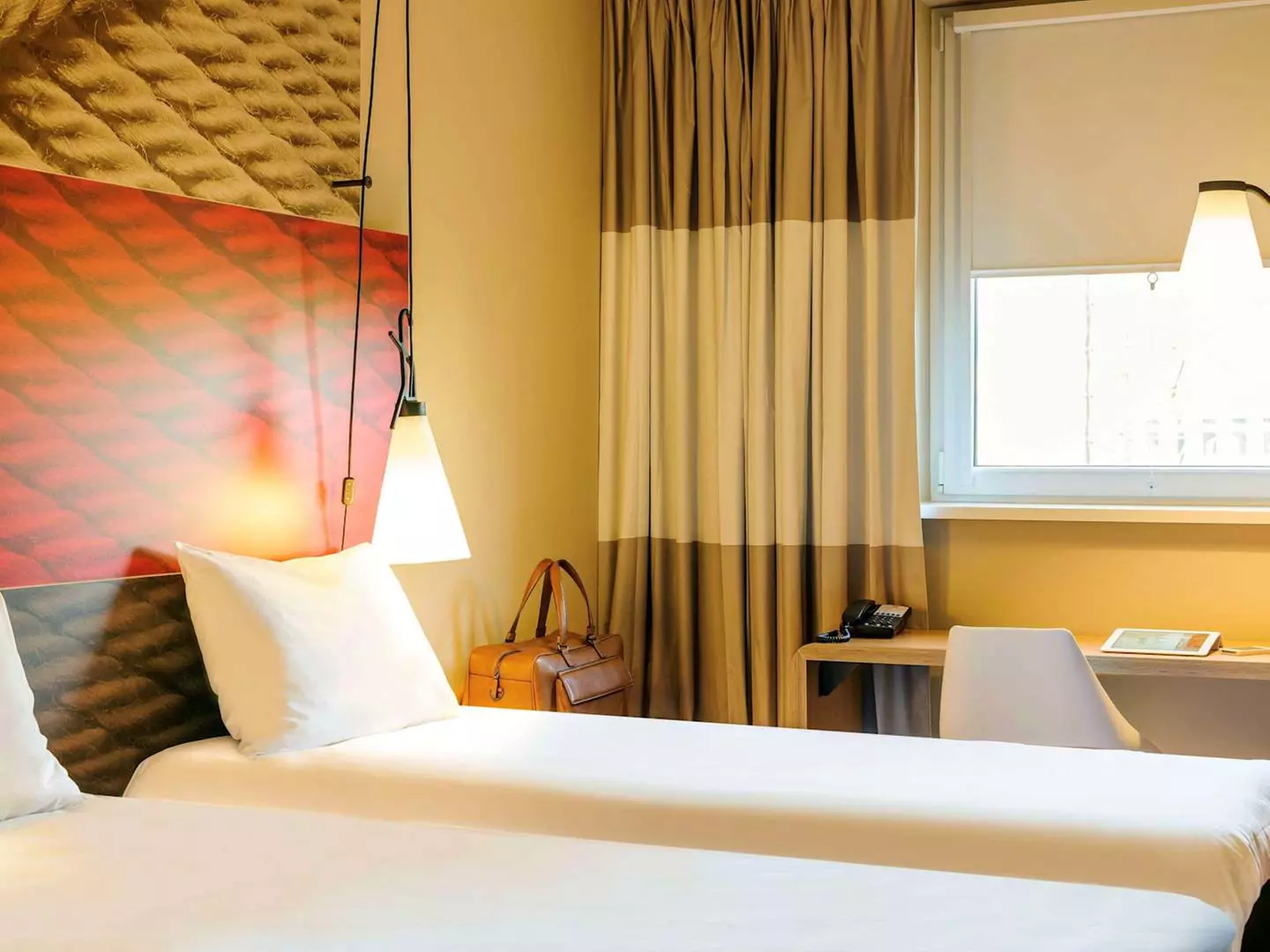 ✈ SCHLESWIG-HOLSTEIN | Hamburg - ibis Hamburg City Hotel 3*, 2 nocy...