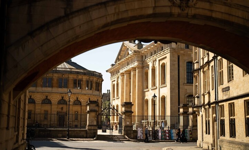 Image 6: Oxford University Walking Tour by Alumni™ & Optional New College