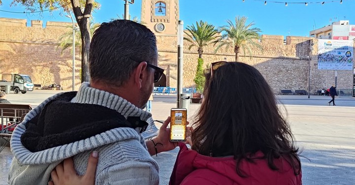 Adventure Hunt y visita autoguiada a pie en Murcia