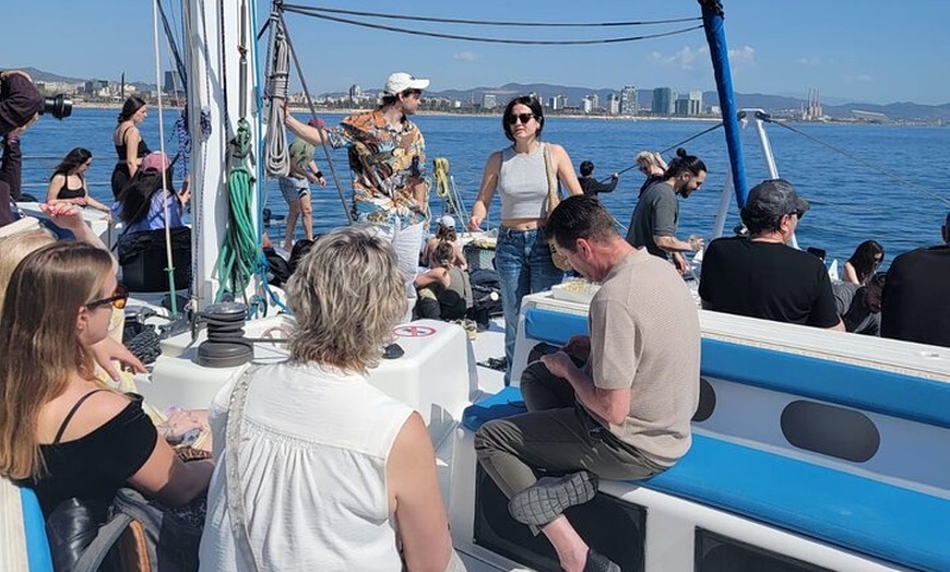 Image 14: Descubre Barcelona desde el mar con bebida de bienvenida!