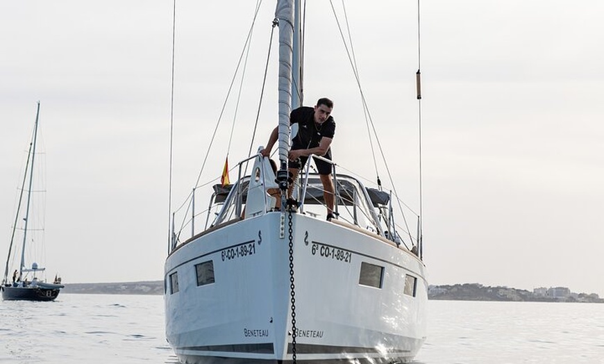 Image 5: Excursión privada en Yate a vela al atardecer