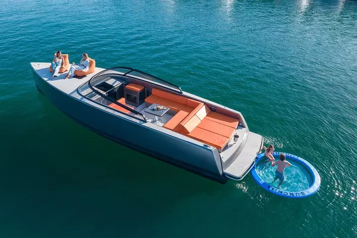 Private 4 hour Cruise to Emerald Bay on 42ft Exotic Yacht for 12