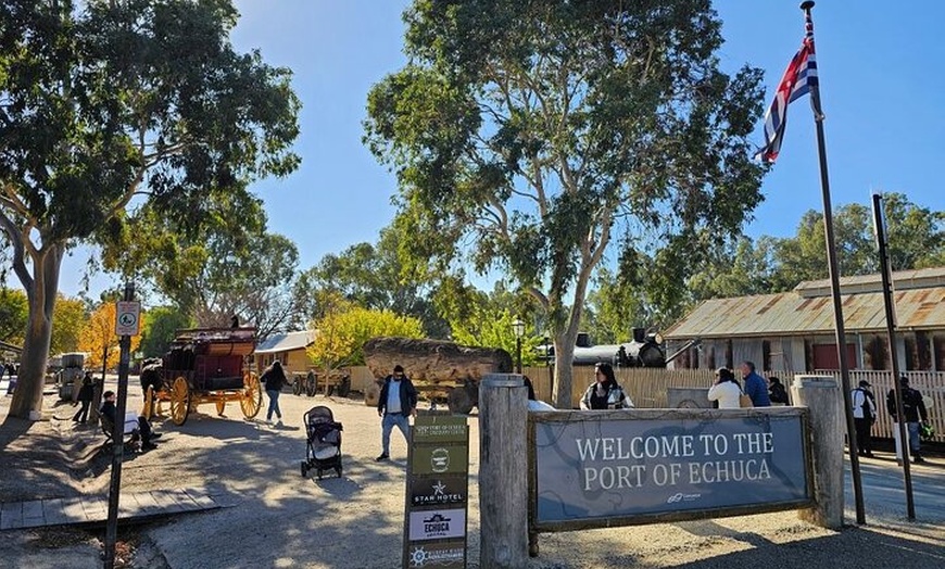 Image 11: Small-Group Murray River Adventure - Paddle Steamer & Wildlife