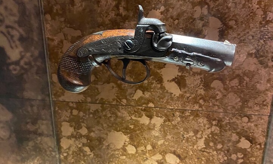 Image 3: Private John Wilkes Booth Escape Tour in Washington DC by Luxury Car