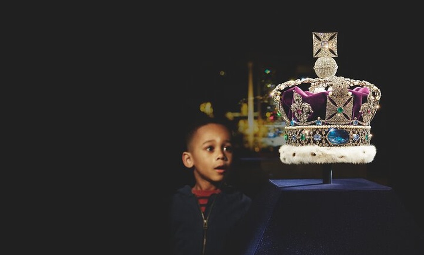 Image 4: Private Tour: The Iconic Tower of London