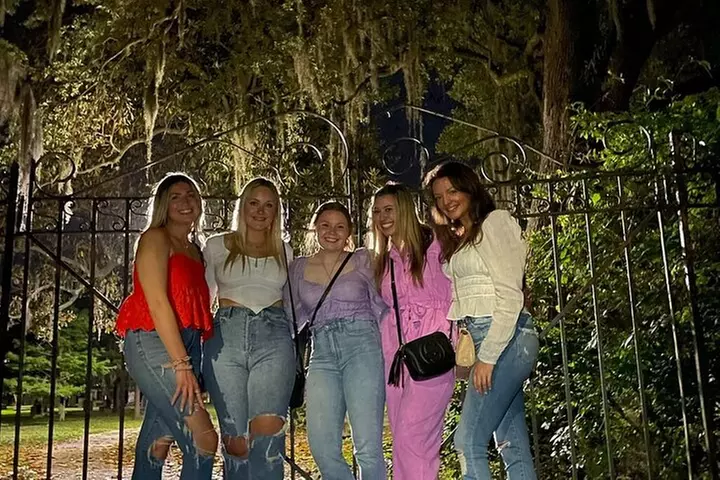 The Grave Tales Ghost Tour in Savannah