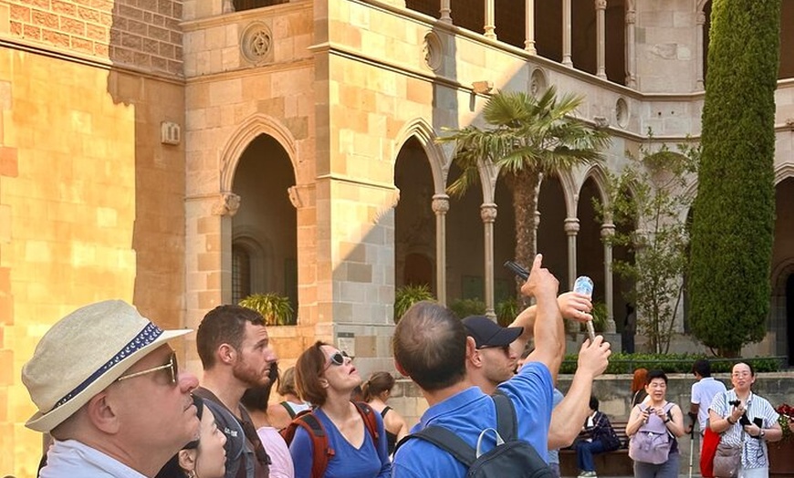 Image 6: Barcelona al Monasterio de Montserrat: Tour, Traslados y Basílica