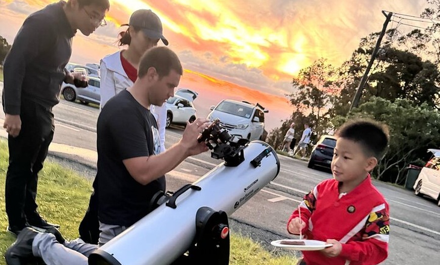 Image 7: Brisbane/Gold Coast: Sunset, Dinner, Stars/Premium Telescope
