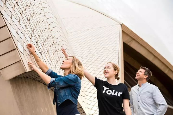 PVT Guided Tour: Sydney Opera House and Featherdale Wildlife Park - Primary Image