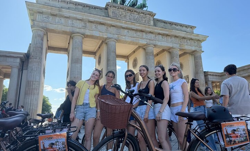 Image 2: Berlin Private VIP Fahrradtour durch das Herz der Stadt