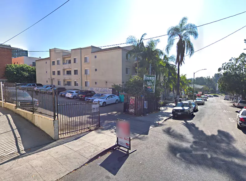 Parking at 522 S. Park View St. Lot