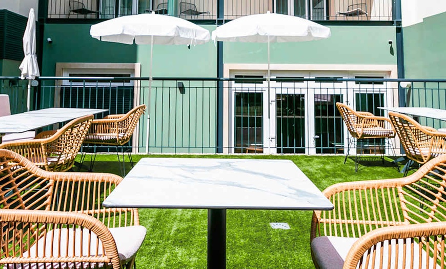 Image 1: ✈ PORTUGAL | Lisbonne - LX SoHo Boutique Hotel 3*, 2 nuit - Centre ...