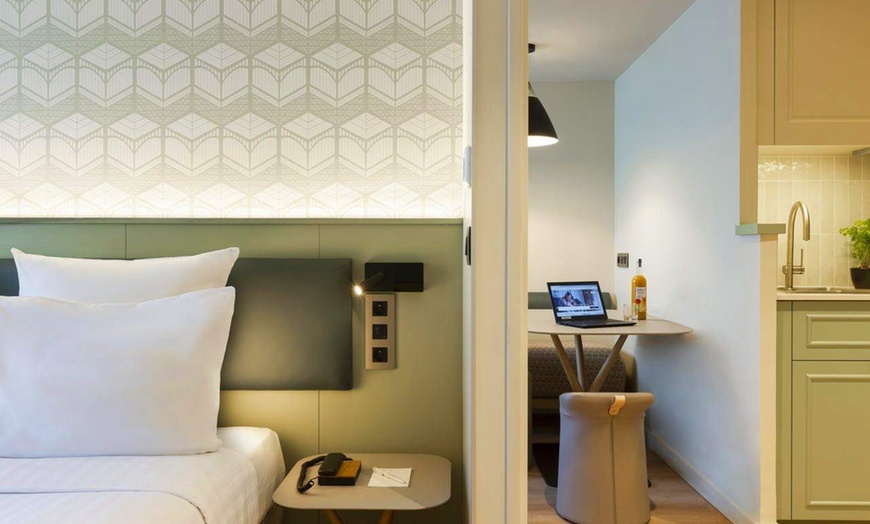 Image 30: ✈ ÎLE-DE-FRANCE | Parigi - Citadines Les Halles Paris 4*, 1 notte -...