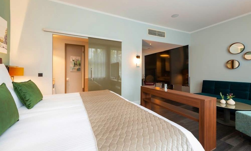 Image 15: ✈ GERMANY | Berlin - Leonardo Royal Hotel Berlin Alexanderplatz 4*,...