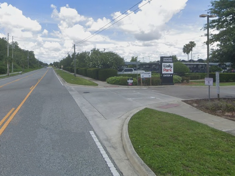 Parking at WallyPark MCO