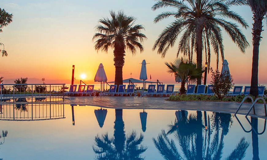 Image 1: ✈ ANTALYA ET SA RÉGION | Beldibi - Grand Ring Hotel 5* - Tout inclus