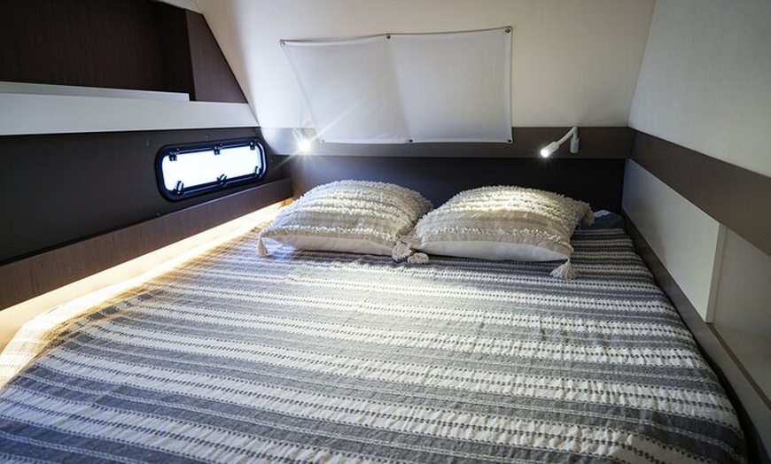 Image 10: Croisière privée en catamaran, Iles de Lérins, Antibes , Cannes