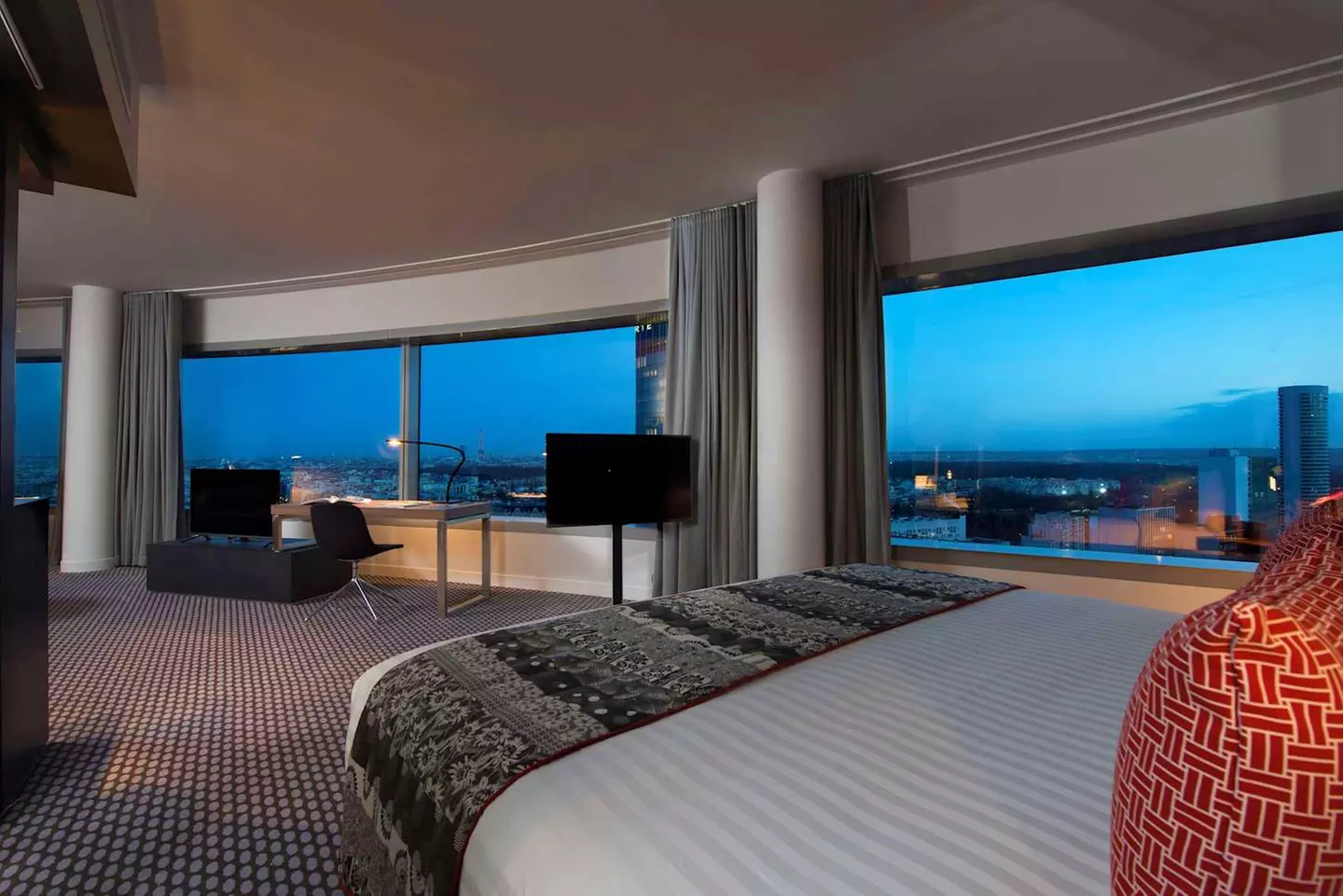 ✈ ÎLE-DE-FRANCE | Courbevoie - Meliá Paris La Défense 4*, 1 nocy