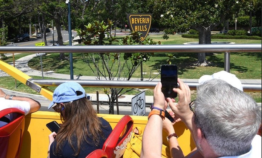 Image 22: Celebrity Homes Tour & Hop-on Hop-off Bus Package