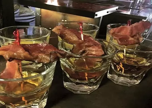 5% Cash Back at The Swinging Door