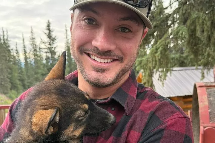 Husky Homestead Tour