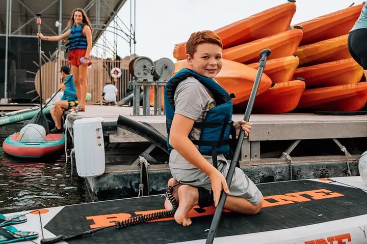 Guided Single Kayak Tour of Hidden Coves at Canyon Lake