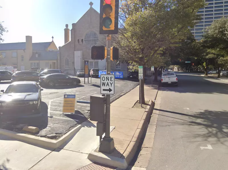 Parking at 917 Taylor St. Lot