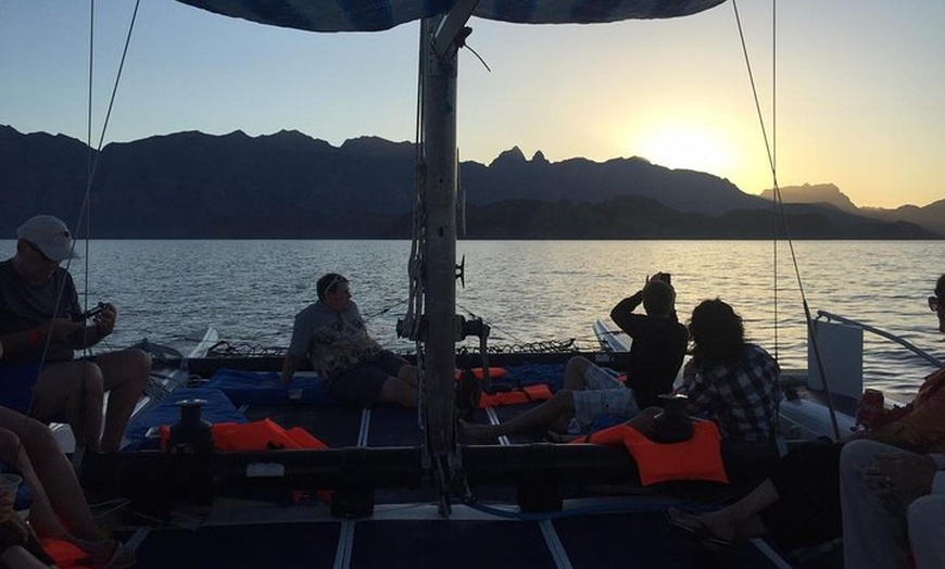 Image 6: Sunset Appetizers & Open Bar Catamaran Cruise