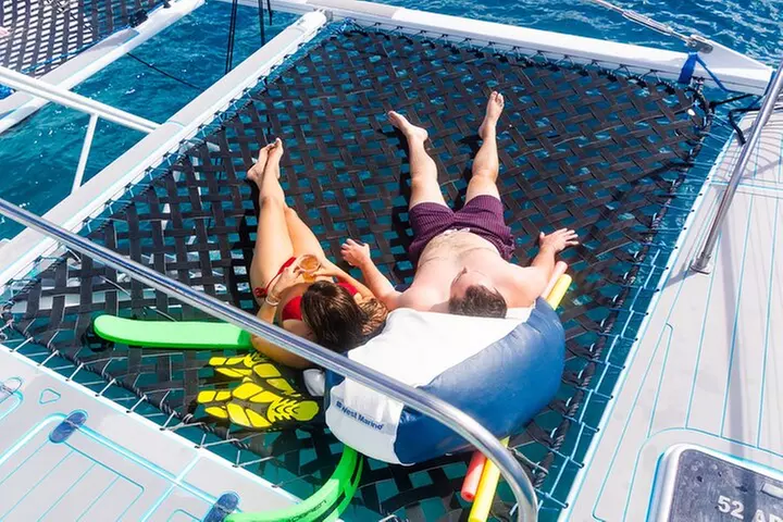 Waikiki Turtle Snorkel and Sail on Hawea Catamaran