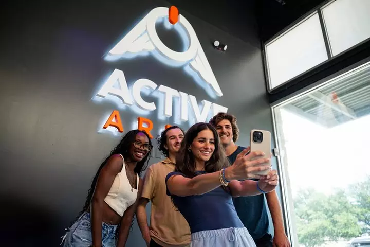 Active Arena : Thrilling Indoor Games in Dallas