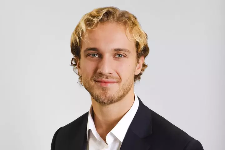 Professional Photoshoot in Studio for Headshots - Primary Image