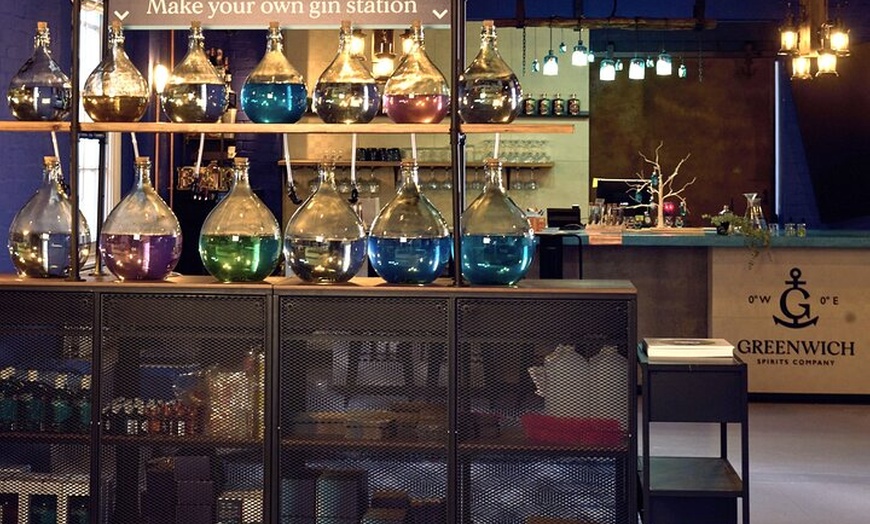 Image 5: London Gin tasting and Masterclass