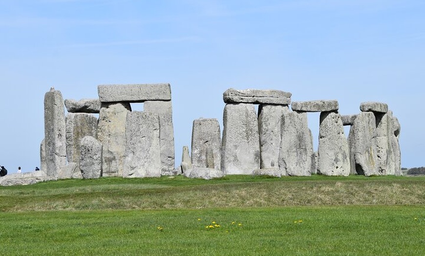 Image 3: Private Taxi Tour to Stonehenge and Winchester Cathedral