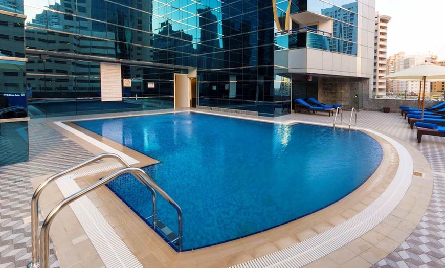 Image 1: ✈ ZJEDNOCZONE EMIRATY ARABSKIE | Dubaj - Golden Tulip Media Hotel 4...