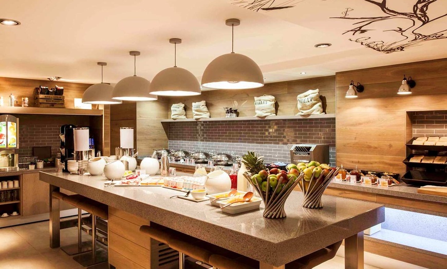 Image 22: ✈ SCHOTLAND | Edinburgh - ibis Edinburgh Centre South Bridge - Roya...