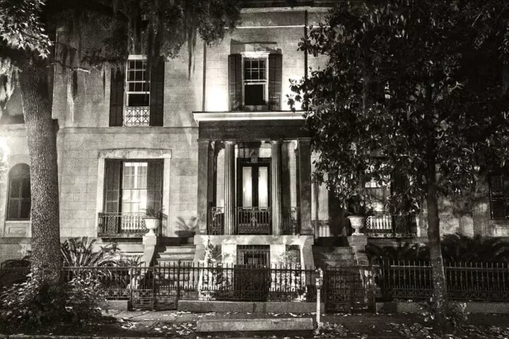 90 minute Original Haunted Savannah Tour | 8pm