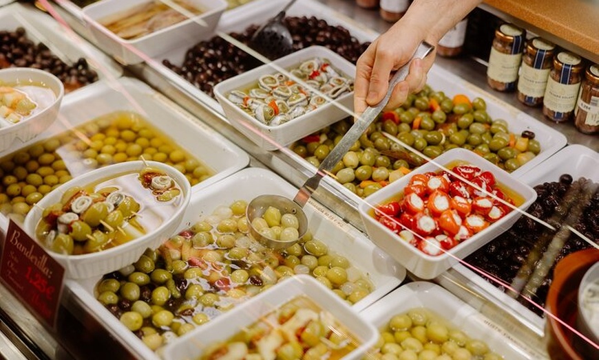 Image 4: Tour gastronómico por Barcelona con visita a un mercado local